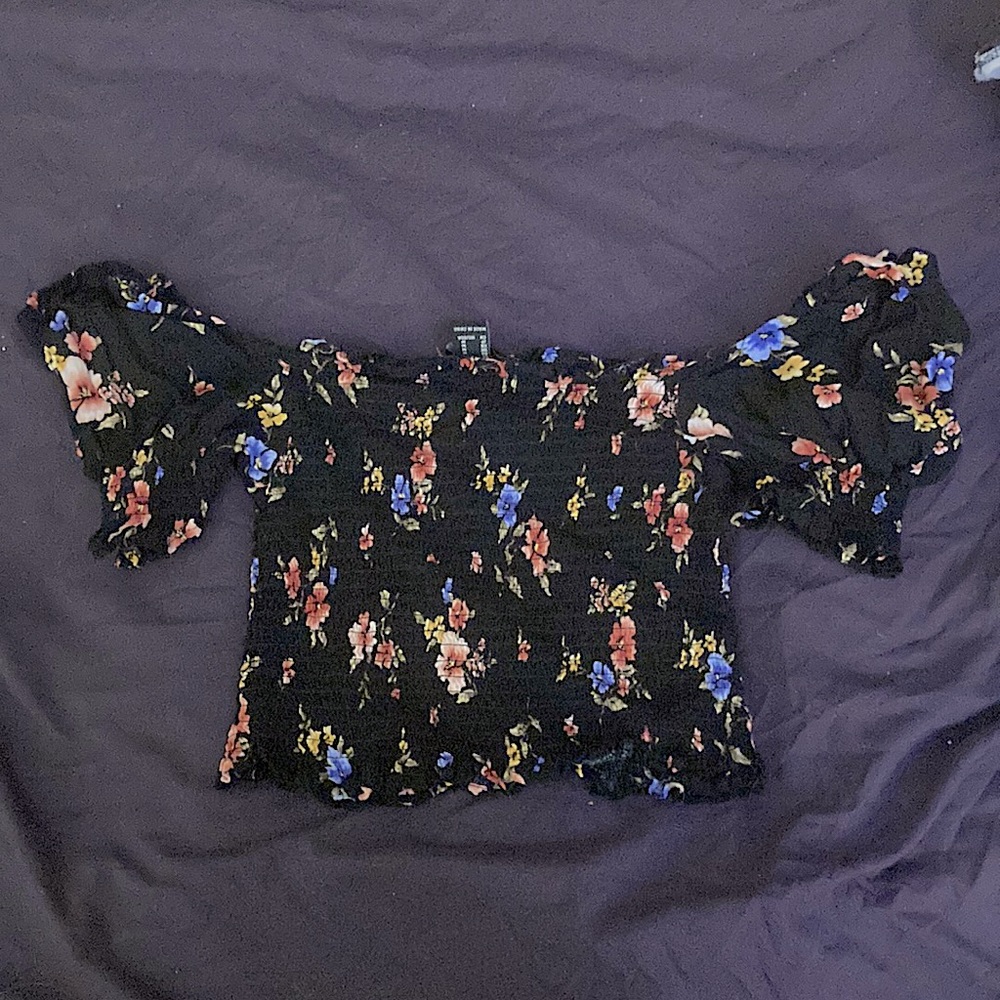 Black Floral Off-Shoulder Crop Top